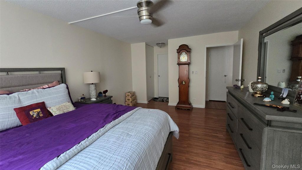 2 Bay Club Dr 10Z3, Bayside, NY 11360 — photo 4
