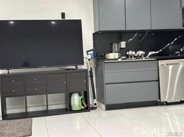 5032 amestoy, Encino, CA 91316