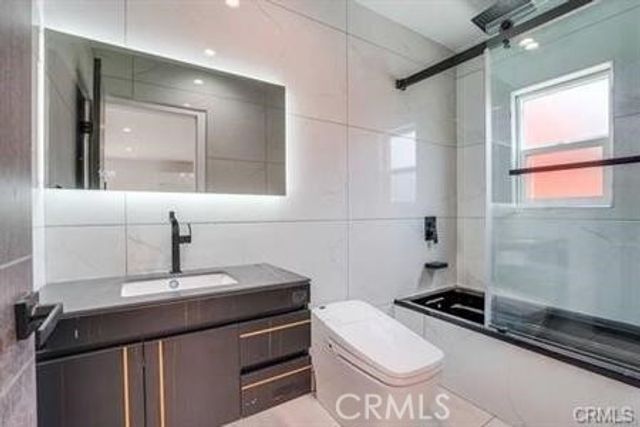 5032 amestoy, Encino, CA 91316