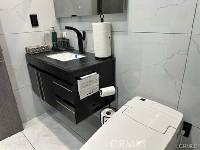 5032 amestoy, Encino, CA 91316