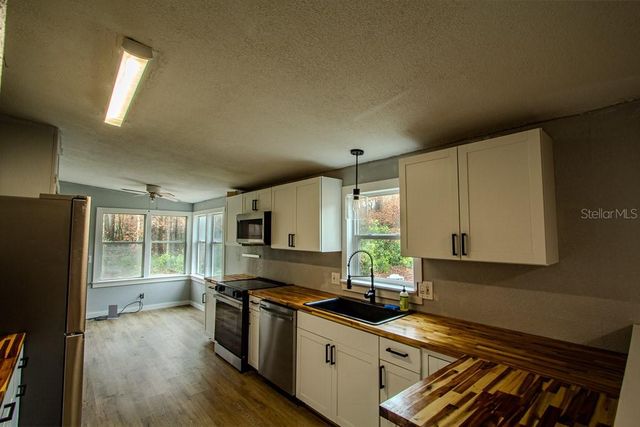 448 SW CENTRAL TERRACE, Fort White, FL 32038