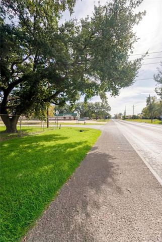 511 S Winfree Street, Dayton, TX 77535