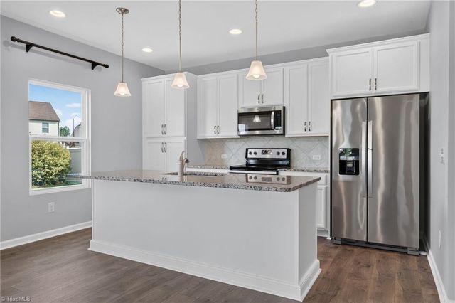 3424 Vickrey Woods Place, High Point, NC 27260