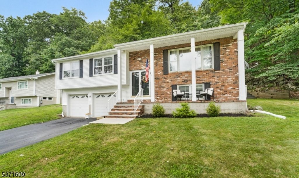 99 Valley View Trl, Sparta Twp., NJ 07871