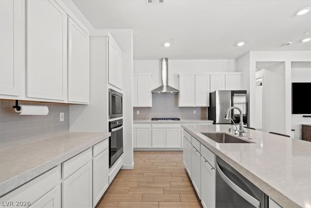 823 Eaton Falls Street, Henderson, NV 89011