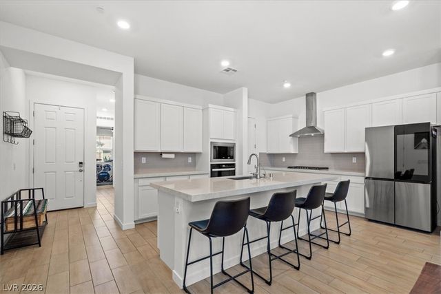 823 Eaton Falls Street, Henderson, NV 89011