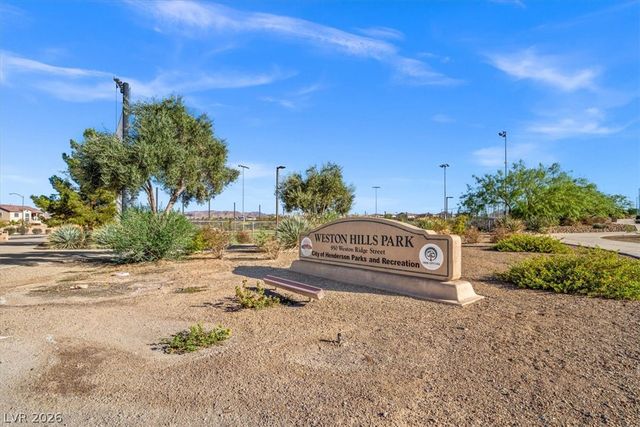 823 Eaton Falls Street, Henderson, NV 89011