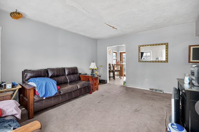 2755 Adams Avenue, Des Moines, IA 50310