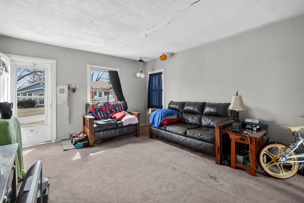 2755 Adams Avenue, Des Moines, IA 50310