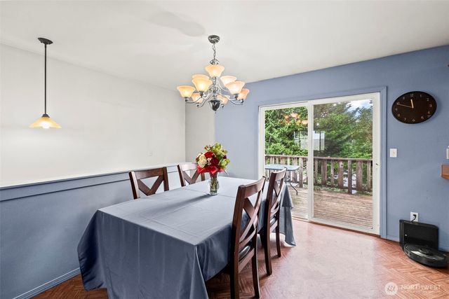 213 S Constitution Avenue, Bremerton, WA 98312