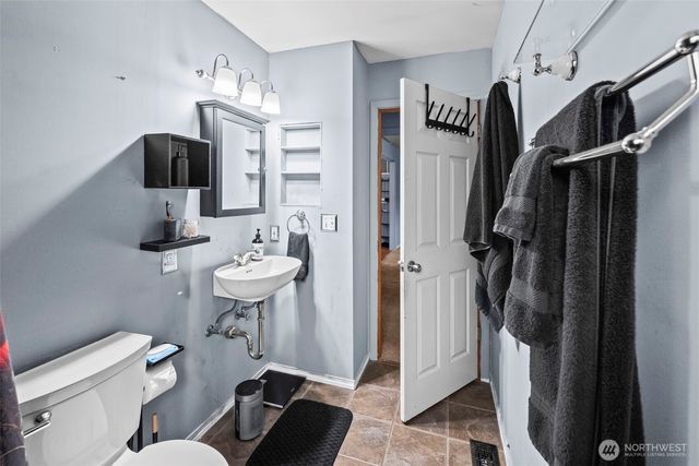 213 S Constitution Avenue, Bremerton, WA 98312