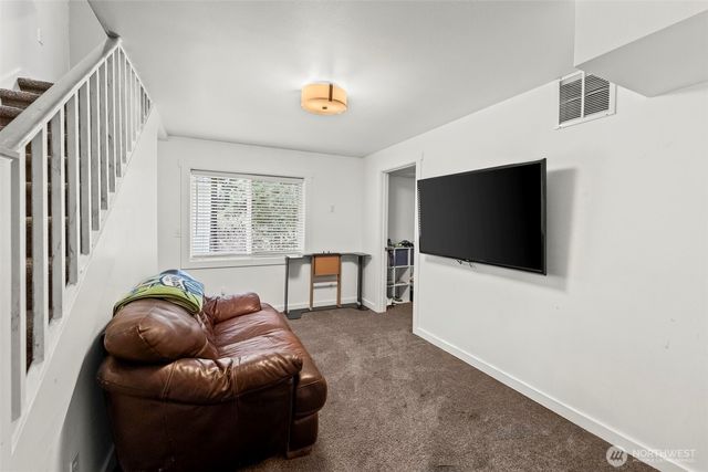 213 S Constitution Avenue, Bremerton, WA 98312