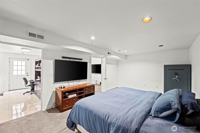 213 S Constitution Avenue, Bremerton, WA 98312