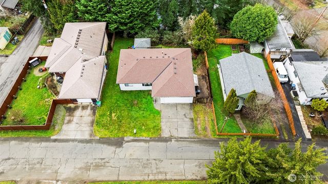 213 S Constitution Avenue, Bremerton, WA 98312