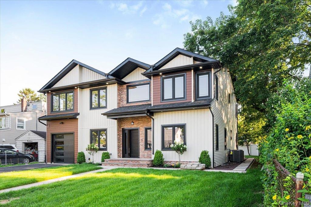 112 Old Oak Lane, Levittown, NY 11756 — photo 2