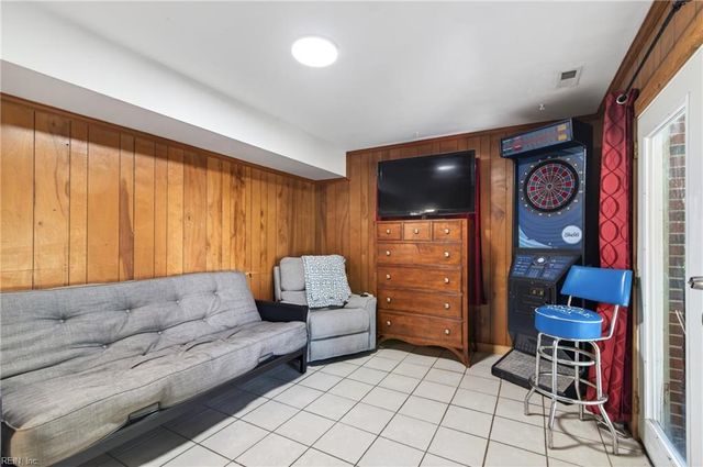 452 Bonifay DR, Hampton, VA 23666