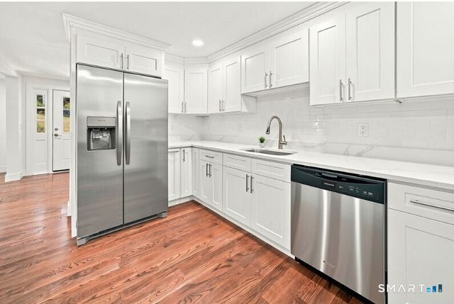 87 Kenmore Road, Bloomfield, CT 06002