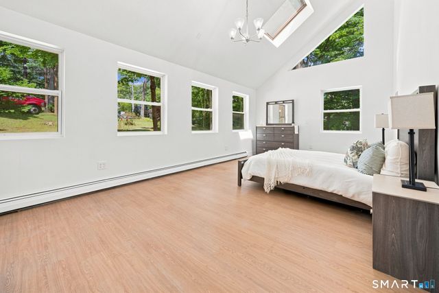 87 Kenmore Road, Bloomfield, CT 06002