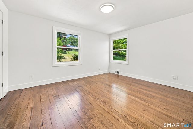 87 Kenmore Road, Bloomfield, CT 06002