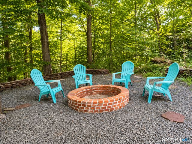 87 Kenmore Road, Bloomfield, CT 06002