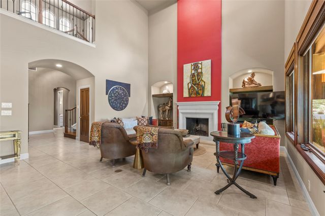 19 San Savio CT, Austin, TX 78738