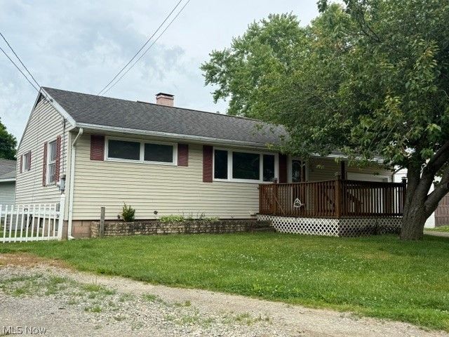 740 Ashwood Lane NE, New Philadelphia, OH 44663