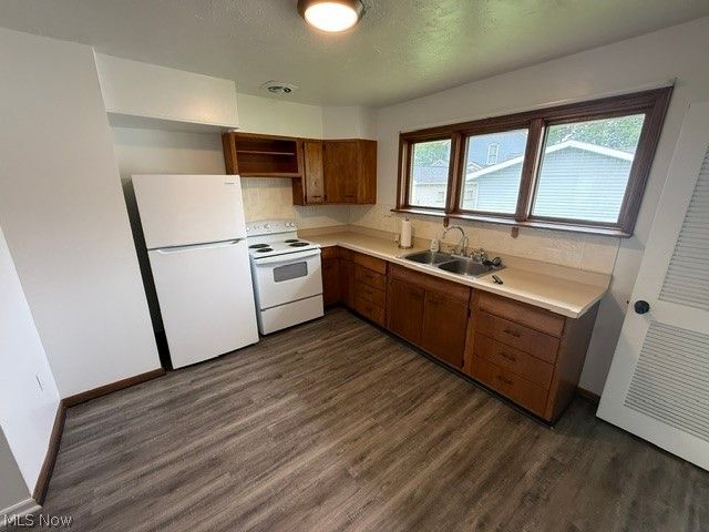 740 Ashwood Lane NE, New Philadelphia, OH 44663