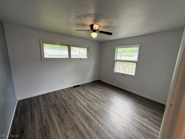 740 Ashwood Lane NE, New Philadelphia, OH 44663