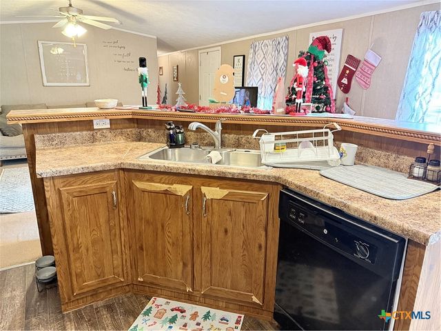 107 Dallas Street, Goliad, TX 77963