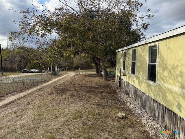 107 Dallas Street, Goliad, TX 77963