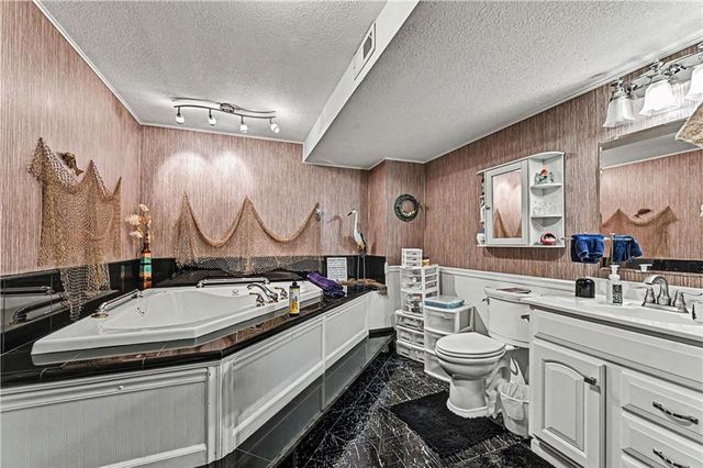 9600 NE 98th Street, Kansas City, MO 64157