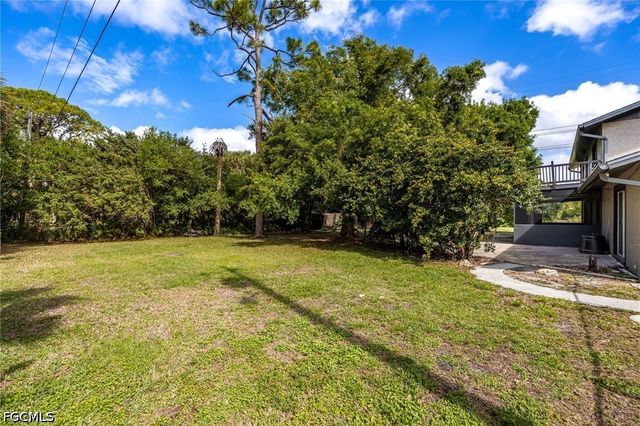 16941 Tarpon WAY, North Fort Myers, FL 33917