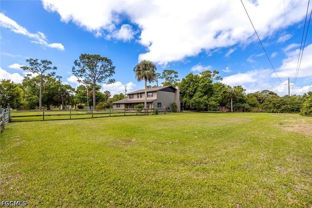 16941 Tarpon WAY, North Fort Myers, FL 33917