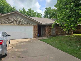 3006 NE Lancaster Ln, Lawton, OK 73507