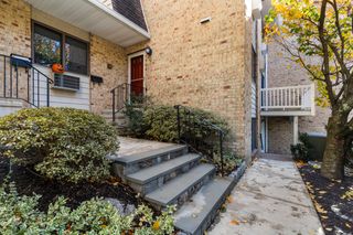 180 Glenbrook Road APT 35, Stamford, CT 06902