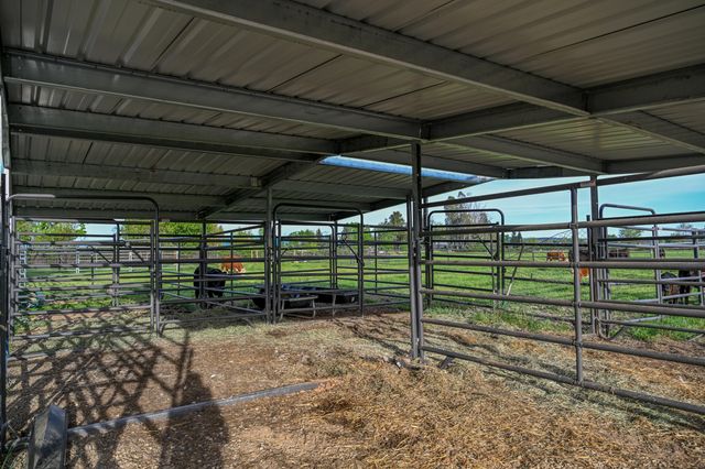 22405 Venzke Road, Cottonwood, CA 96022