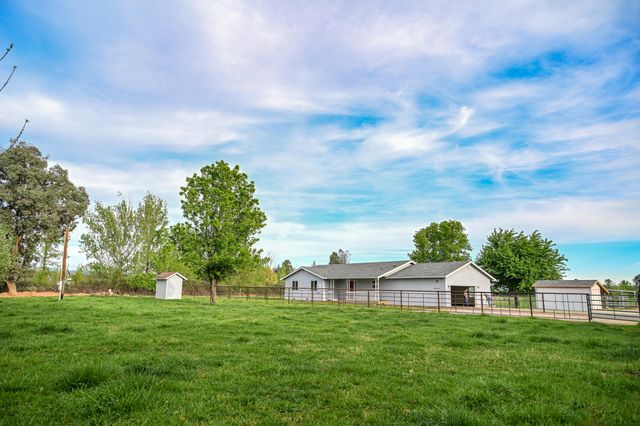 22405 Venzke Road, Cottonwood, CA 96022