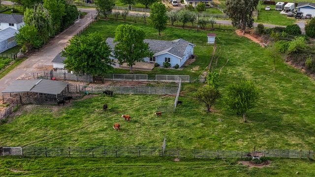 22405 Venzke Road, Cottonwood, CA 96022