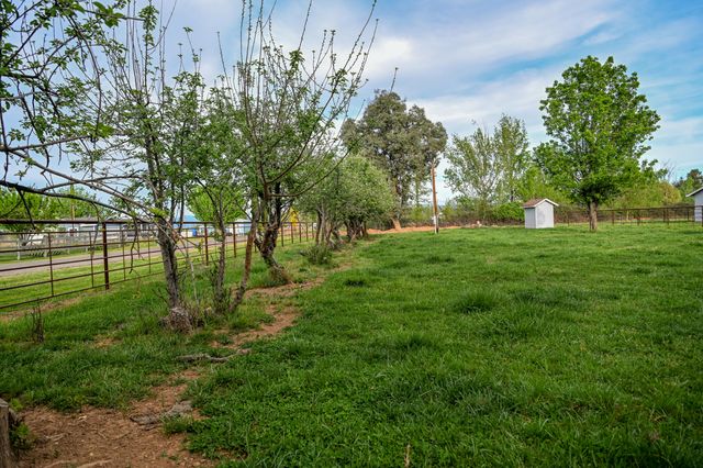 22405 Venzke Road, Cottonwood, CA 96022