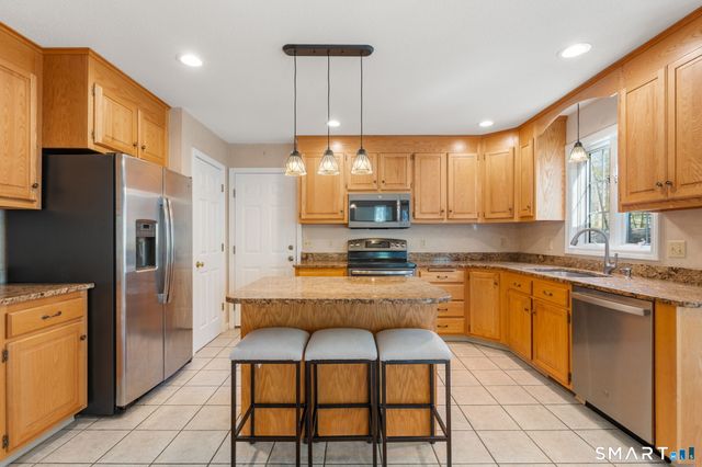 107 Country Lane, Hebron, CT 06248