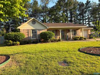 403 Macbeth, Athens, AL 35611