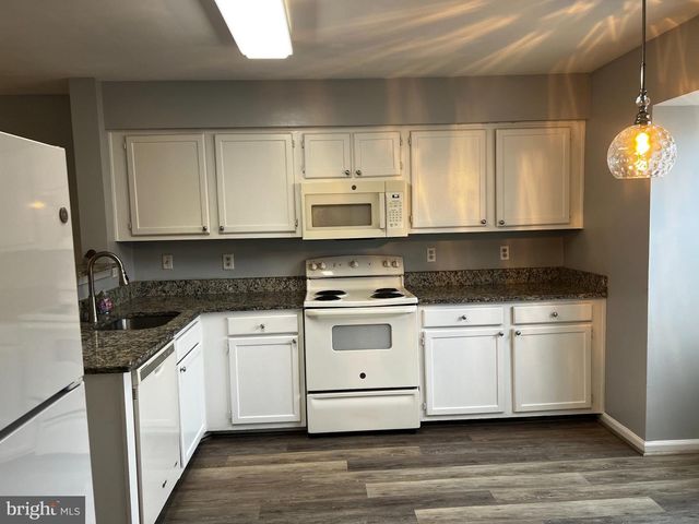 2071 PAWLET DR, Crofton, MD 21114