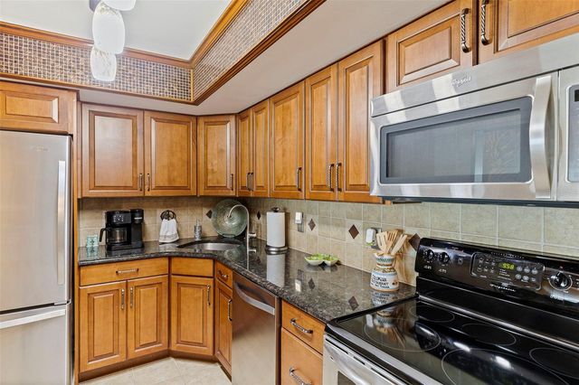 5220 BRITTANY DRIVE S 409, St Petersburg, FL 33715