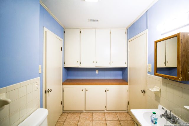 310 E Rachal, Beeville, TX 78102