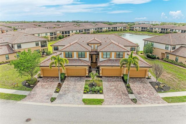 20221 RAGAZZA CIRCLE 202, Venice, FL 34293