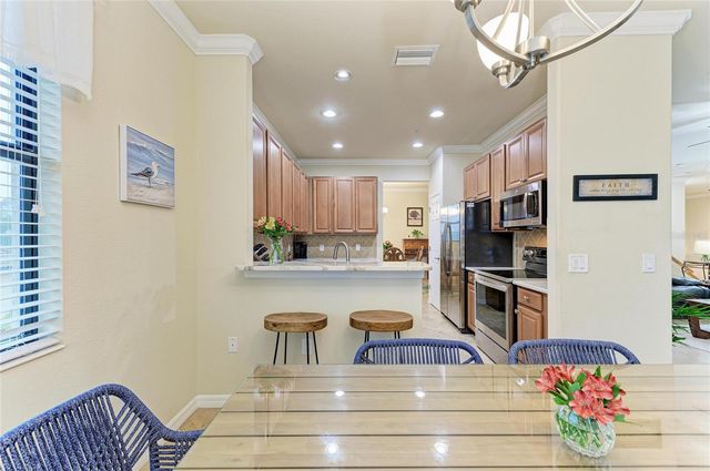 20221 RAGAZZA CIRCLE 202, Venice, FL 34293