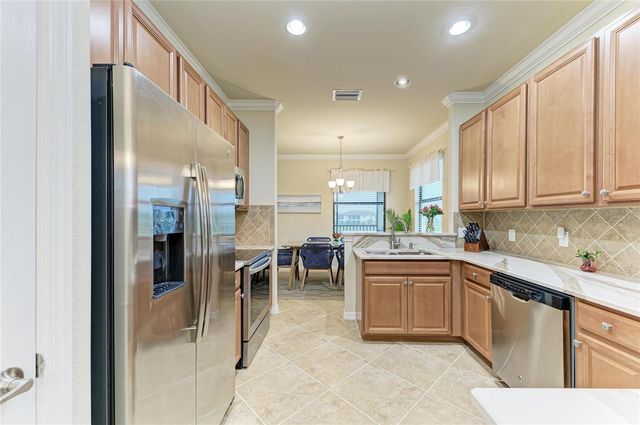 20221 RAGAZZA CIRCLE 202, Venice, FL 34293