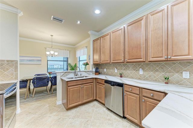20221 RAGAZZA CIRCLE 202, Venice, FL 34293