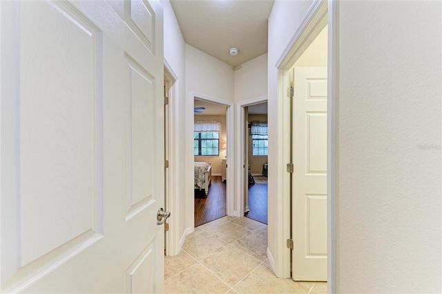 20221 RAGAZZA CIRCLE 202, Venice, FL 34293