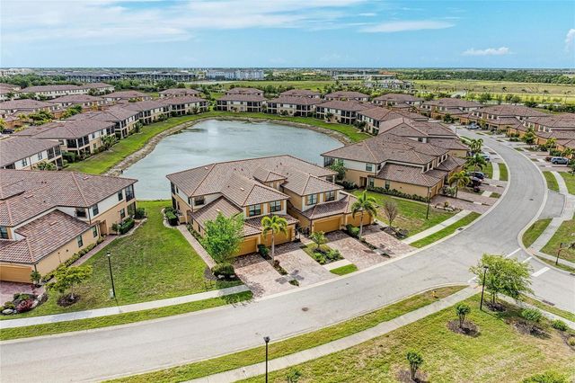 20221 RAGAZZA CIRCLE 202, Venice, FL 34293